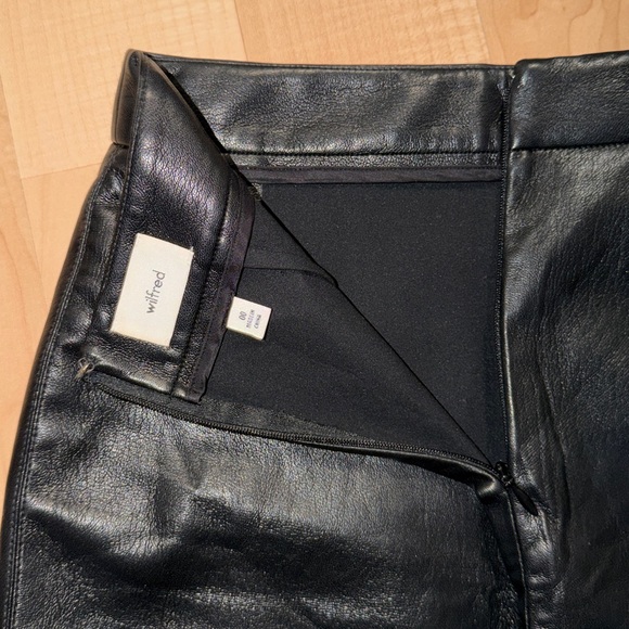 Aritzia Wilfred Patio High-waisted Vegan Leather black mini skirt 00 - Picture 3 of 4
